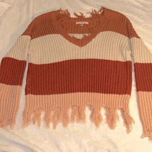 Women's Love Tree Distressed Sweater Size Medium